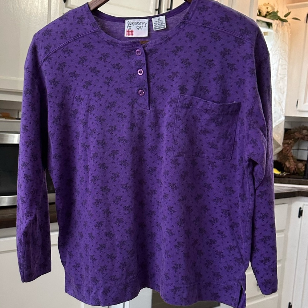 Vintage 90s Women’s Retro Purple Floral Shoulder Pad Shirt by ‘Curiosity’s Cat’